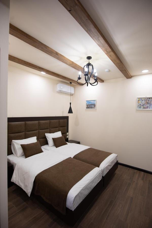 Boutique Living Hotel Ереван Экстерьер фото
