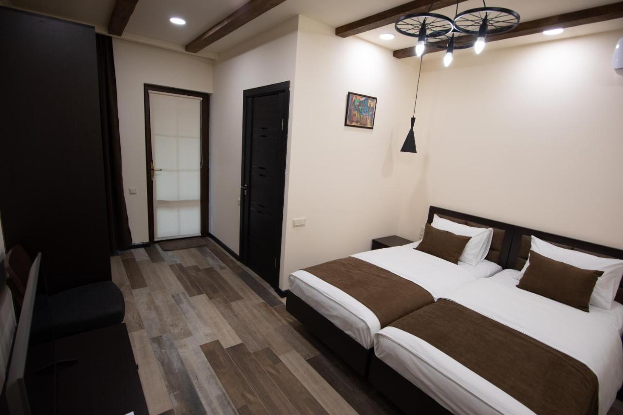 Boutique Living Hotel Ереван Экстерьер фото